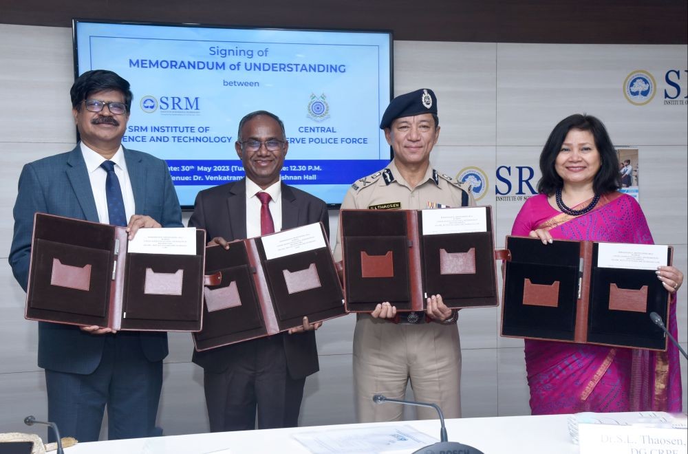 (From left) Dr C Muthamizhchelvan, Vice Chancellor, SRM IST, Dr S Ponnuswamy, Registrar, Dr SL Thaosen, Director General, CRPF, and Ajitha Thaosen, President, CRPF Welfare Association.